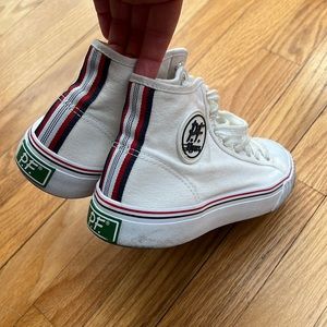 pf flyers